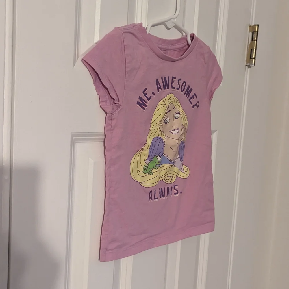 Rapunzel Size XS (4) Girls T-shirt Disney Princess - Picture 3 of 4